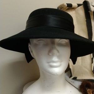 Designer Street Smart Wool Hat w satin bow band   1 size $38+free scarf or Hat.